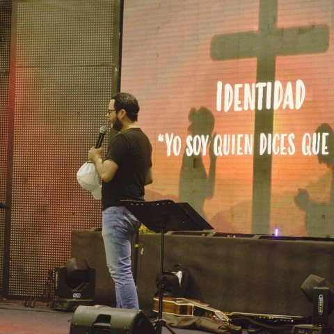 Iglesia Cristiana Oasis interior 1