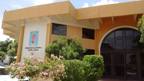 Parroquia Divino Niño Jesús interior 2