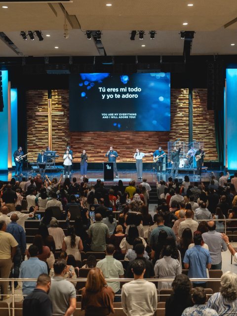 Iglesia Bautista Internacional (IBI) interior 2