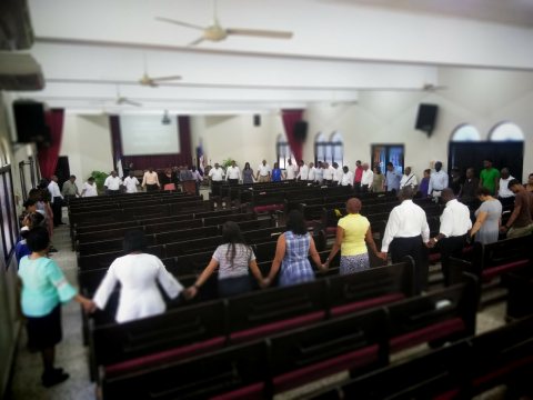 Iglesia Biblica Cristiana interior 2